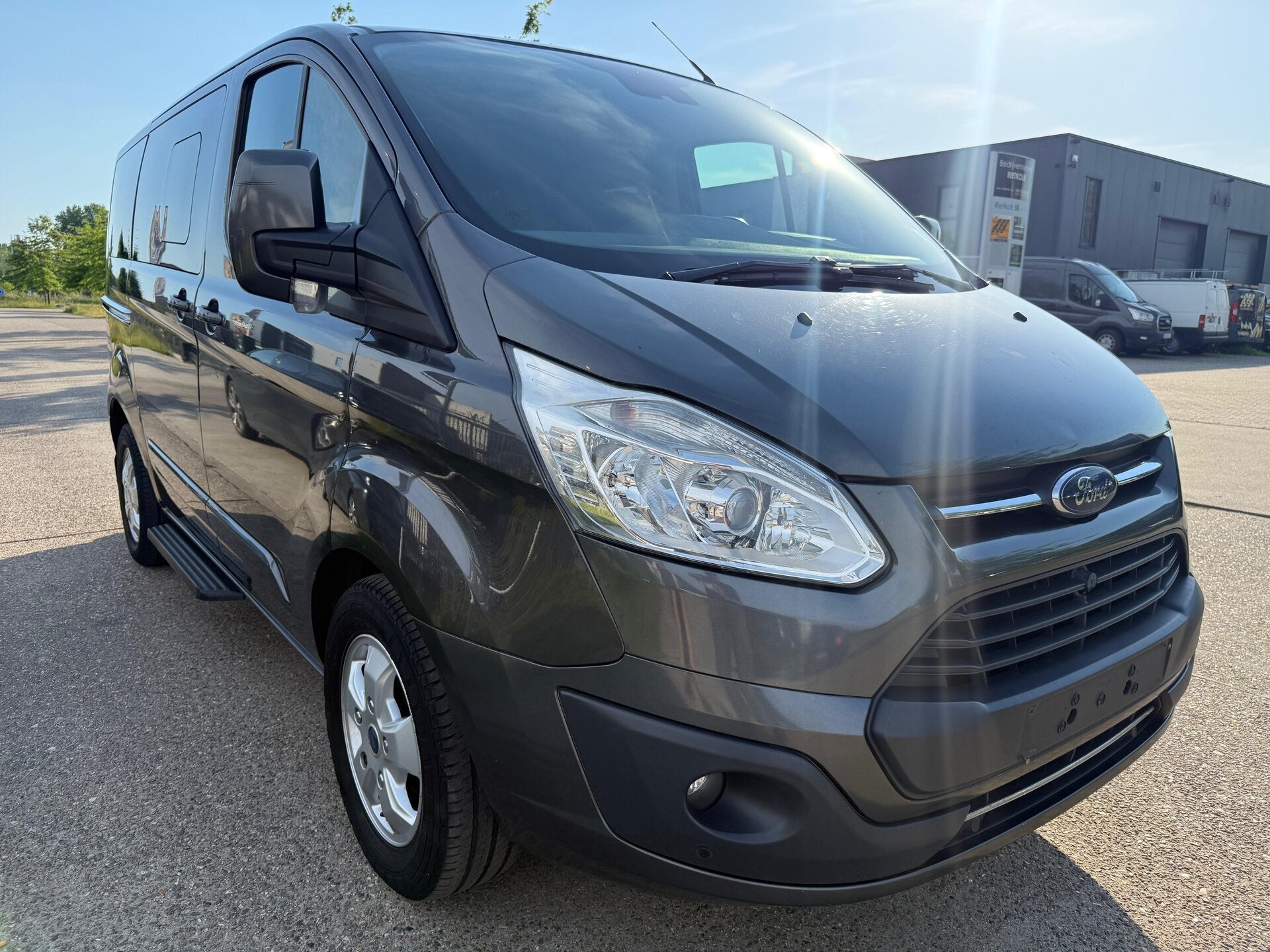 Ford Transit Custom 2.0 TDCi 9 Zitplaasten!, Autos, 0 kg, Argent ou Gris, Achat, Euro 6