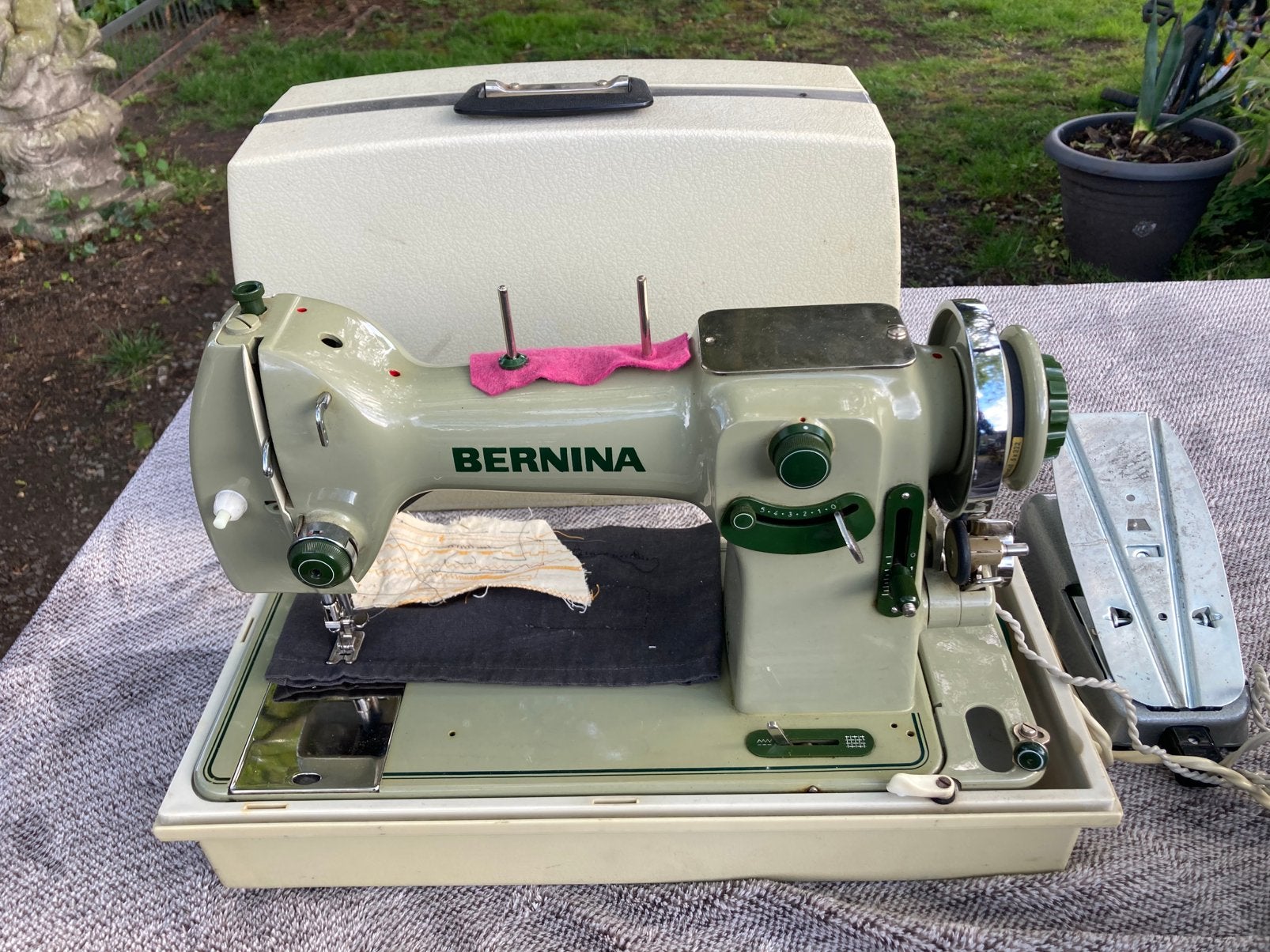 Naaimachine bernina, Ophalen, Naaimachine, Bernina