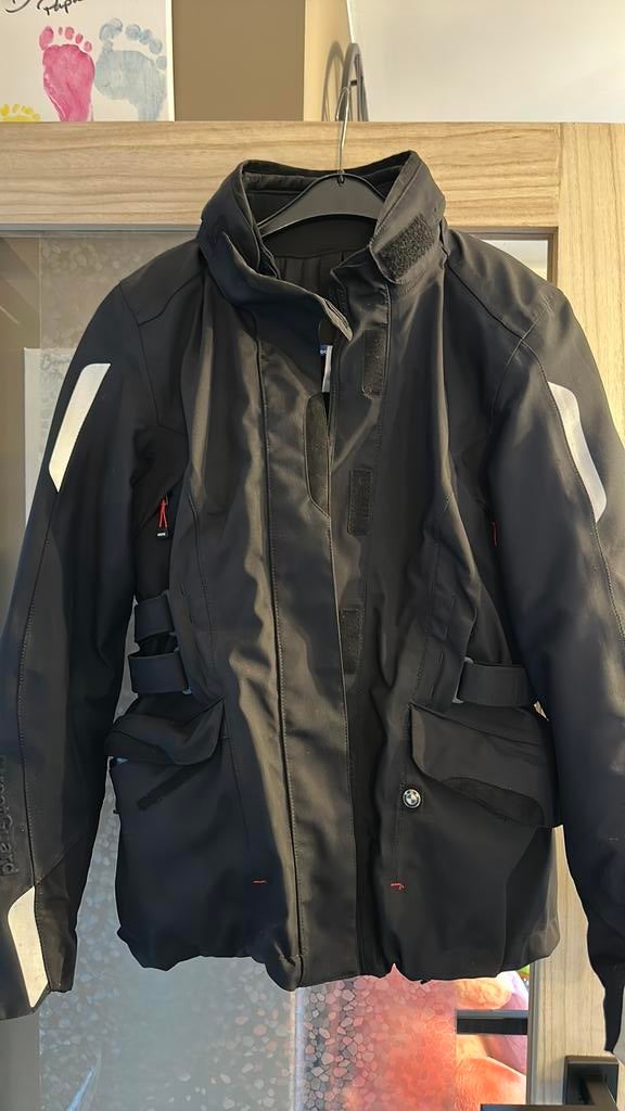 Motorrad BMW vest, Enlèvement