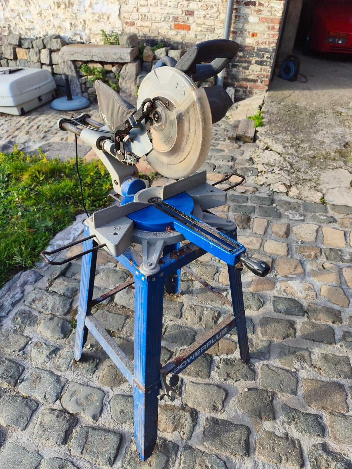 scie a onglet sur pieds, 30 à 70 mm, Enlèvement, Utilisé, PowerPlus