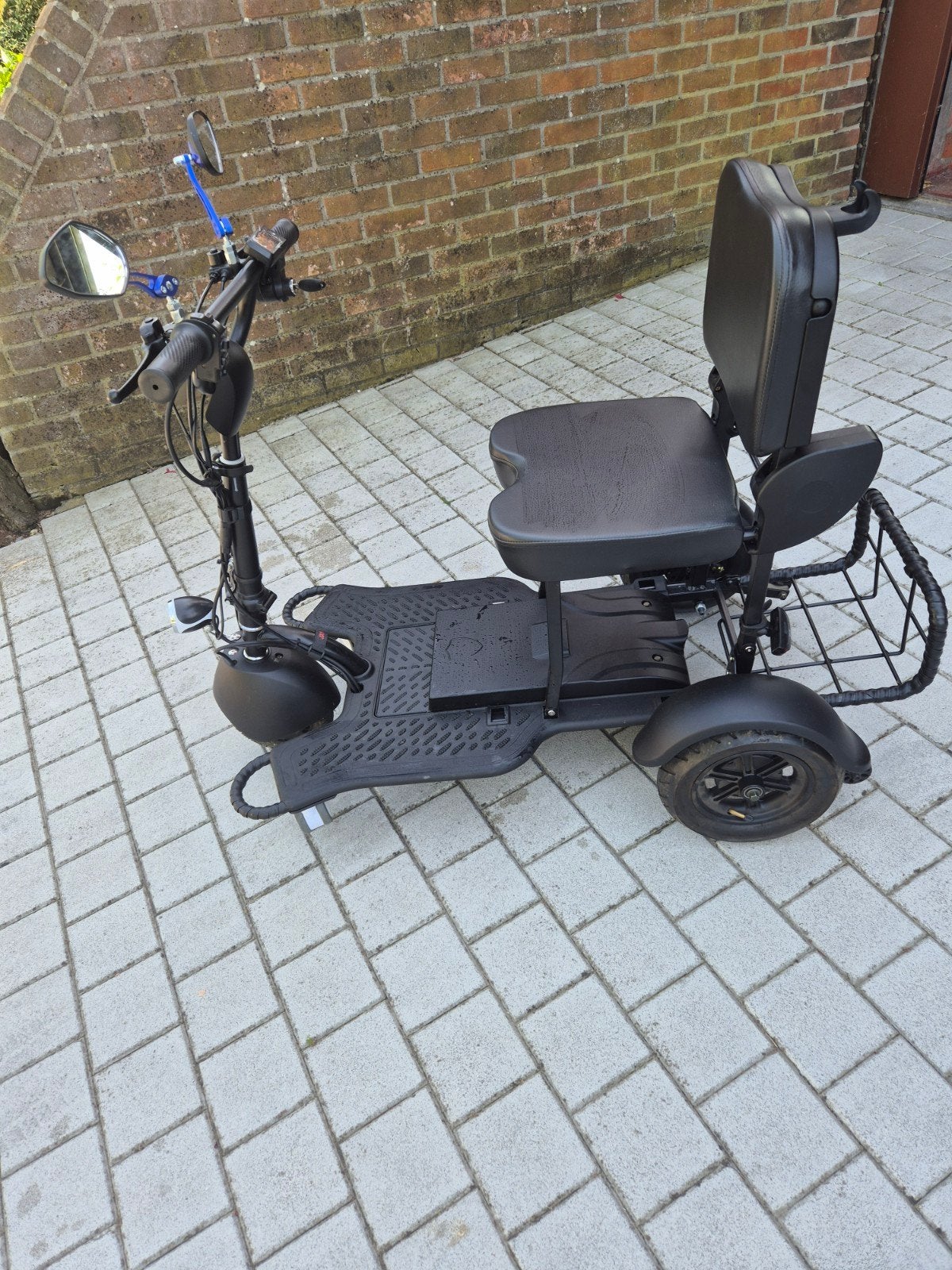 SCOOTER DE MOBILITÉ PLIABLE pour une utilisation en voiture, Enlèvement