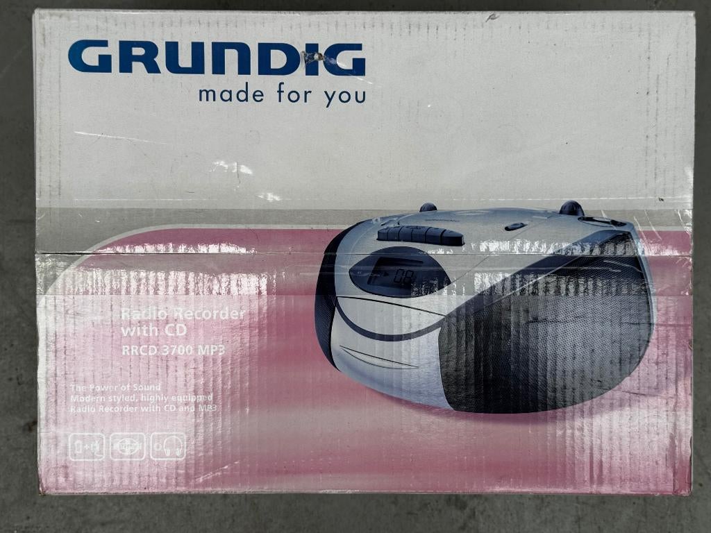 Radio CD / Cassette portable – Neuve (jamais utilisée), TV, Hi-fi & Vidéo, Enlèvement, Neuf, Radio, Avec lecteur de CD