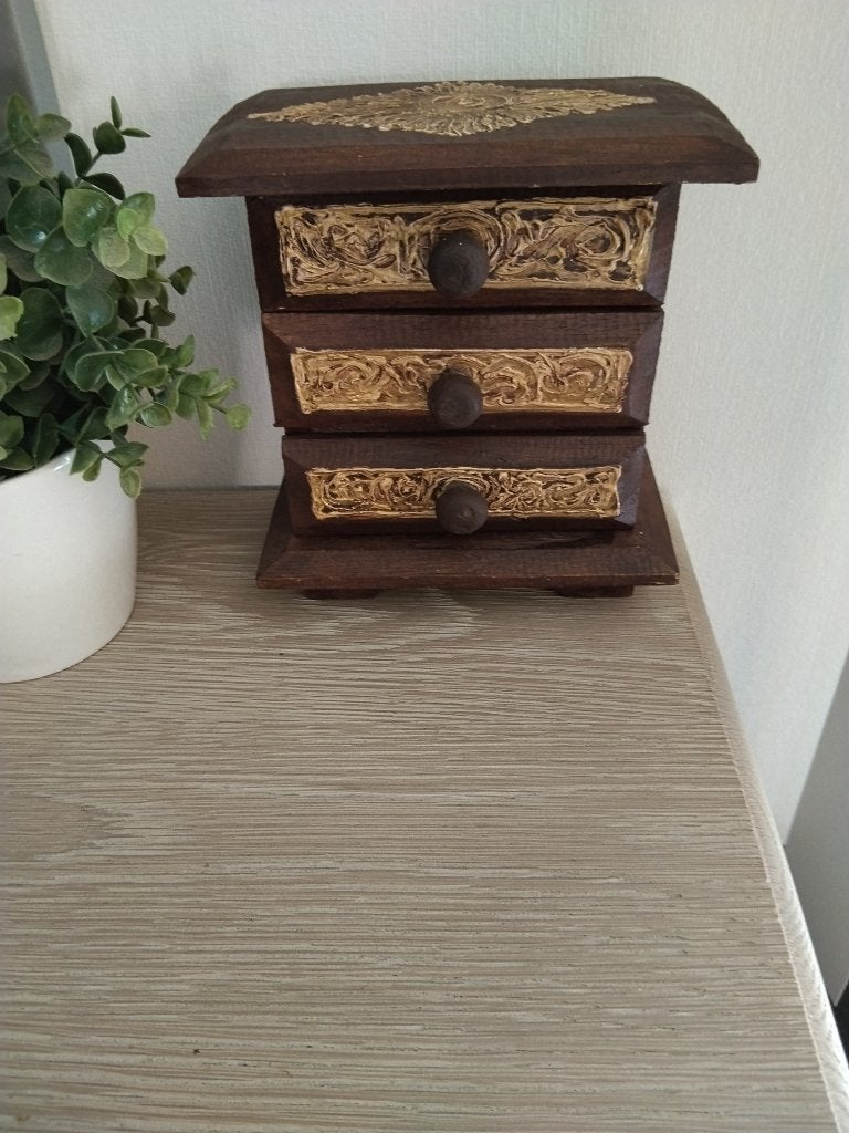 vintage houten kastje met 3 lade's, Huis en Inrichting, Woonaccessoires | Overige, Ophalen of Verzenden, Zo goed als nieuw, Hout