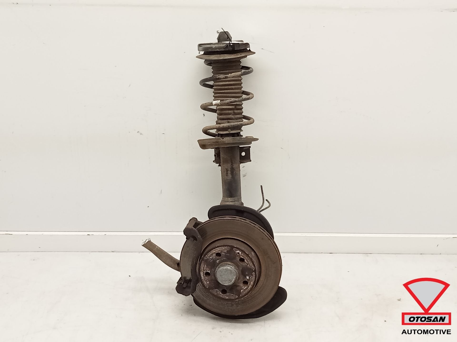 Mercedes Classe C W204 Jambe de Suspension Compl te Avant Dr, Mercedes-Benz AG, Mercedes-Benz, Utilisé, Mercedesstrasse 120
70372  Stuttgart, DE