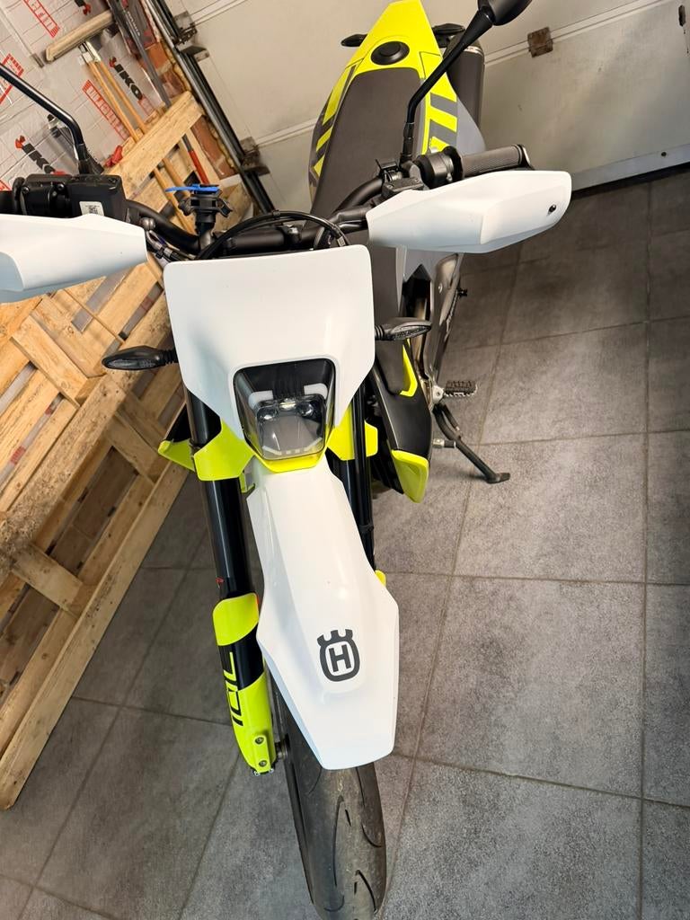 Husqvarna 701, Enlèvement, Comme neuf