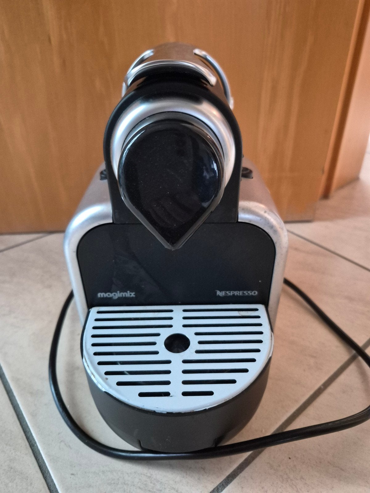 Nespresso Magimix M100 auto, Enlèvement