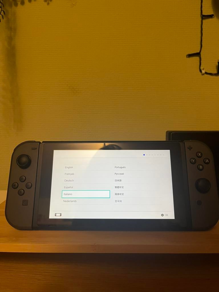 Nintendo switch, Consoles de jeu & Jeux vidéo, Consoles de jeu | Nintendo Switch, Comme neuf, Switch Original, Avec 1 manette