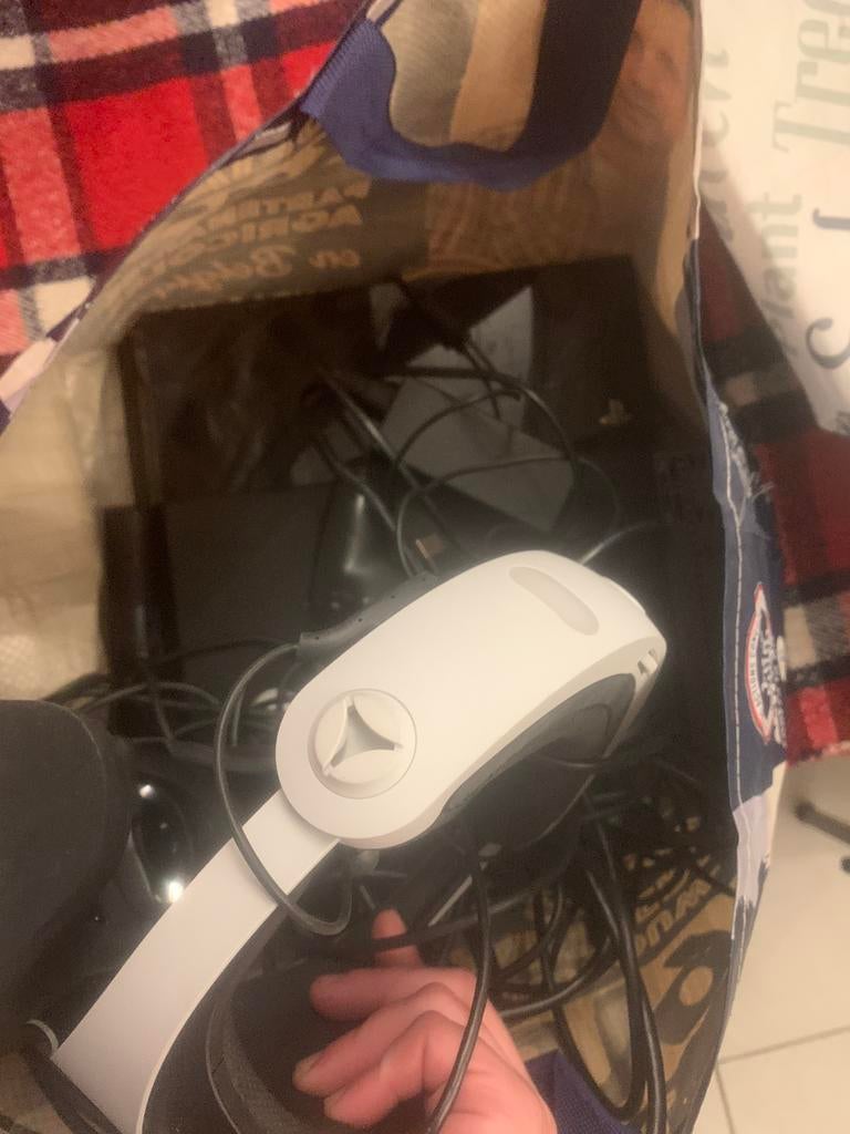 PS4 avec lunettes VR 3 manettes, Enlèvement ou Envoi, Comme neuf