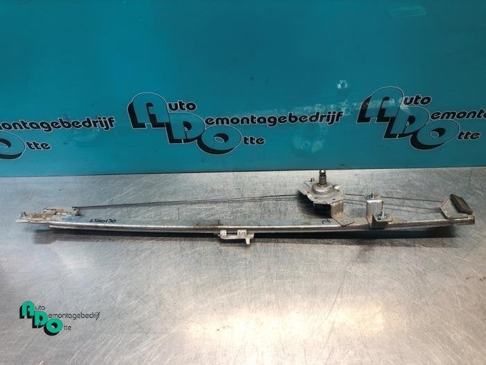 Mécanique vitre 2portes avant droite d'un Fiat Ducato (Duca, -, 3 mois de garantie, Utilisé, Fiat