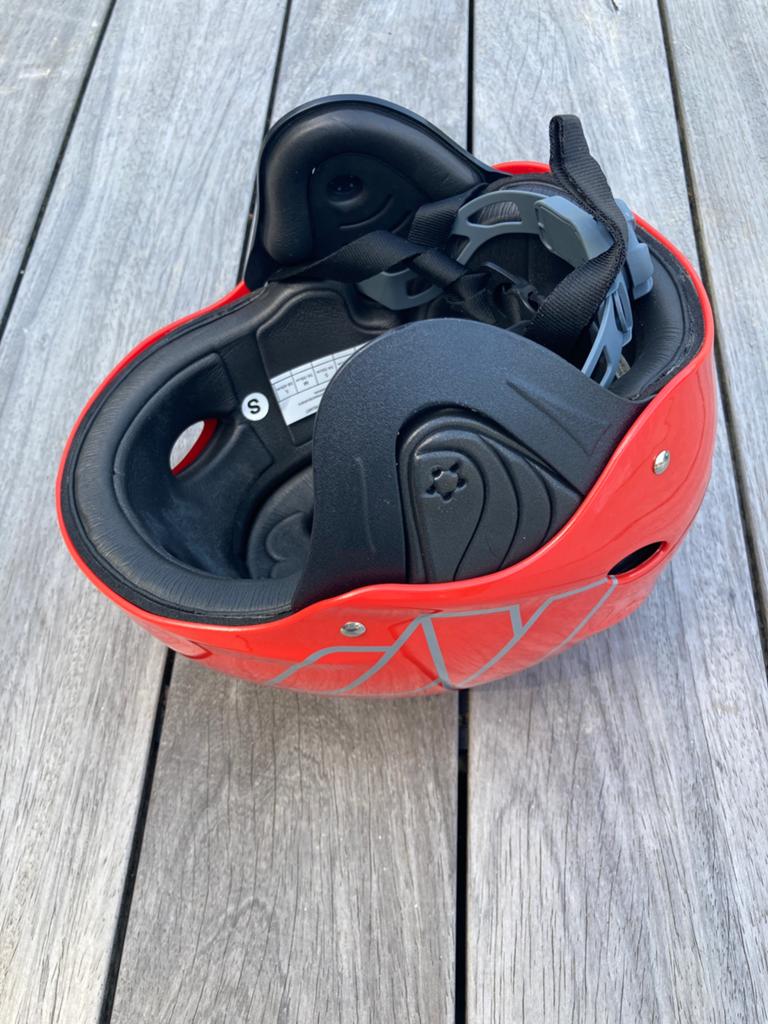 Watersport helm Neilpride, ongebruikt, Sports nautiques & Bateaux, Vêtements nautiques, Enlèvement ou Envoi, Neuf, Femme ou Homme