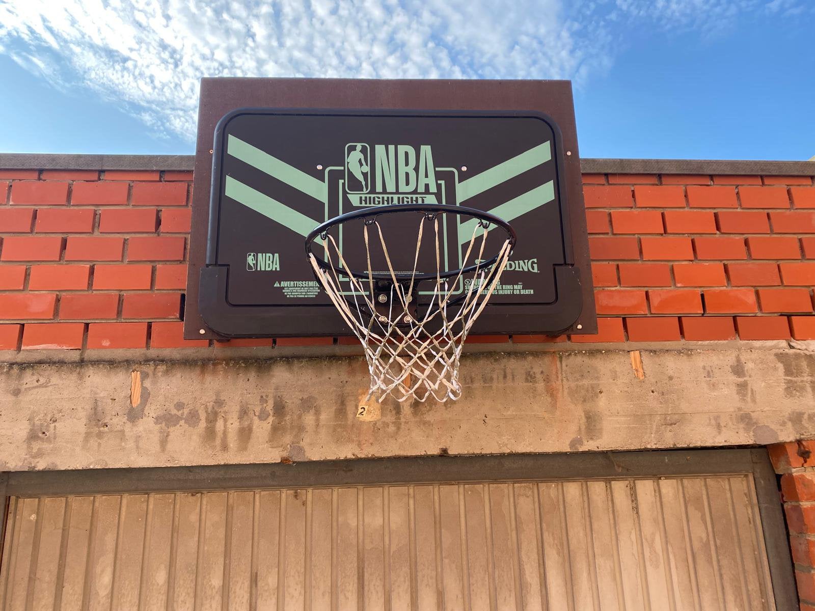 NBA basketbalbord met ring, net en muurbeugels, Sport en Fitness, Ophalen, Gebruikt