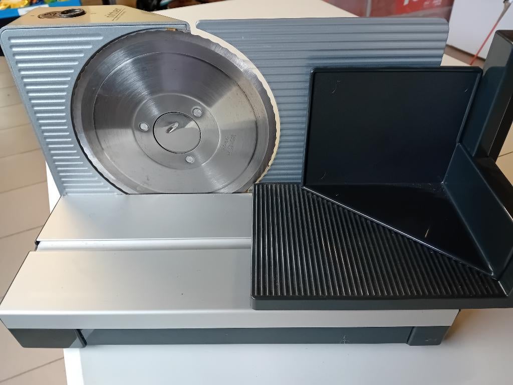 Snijmachine, Ophalen of Verzenden, Zo goed als nieuw, Snijmachine, Grijs