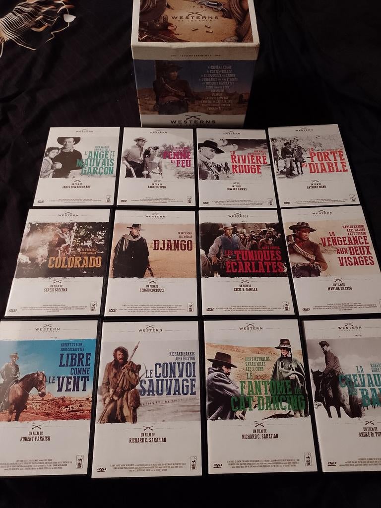 A vendre en coffret 12 DVD western de légende, À partir de 9 ans, Enlèvement ou Envoi, Comme neuf, Action