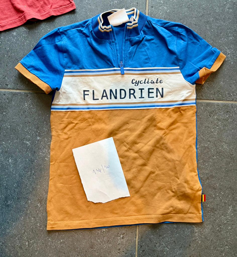 Kinder t shirt 134, Ophalen, Zo goed als nieuw