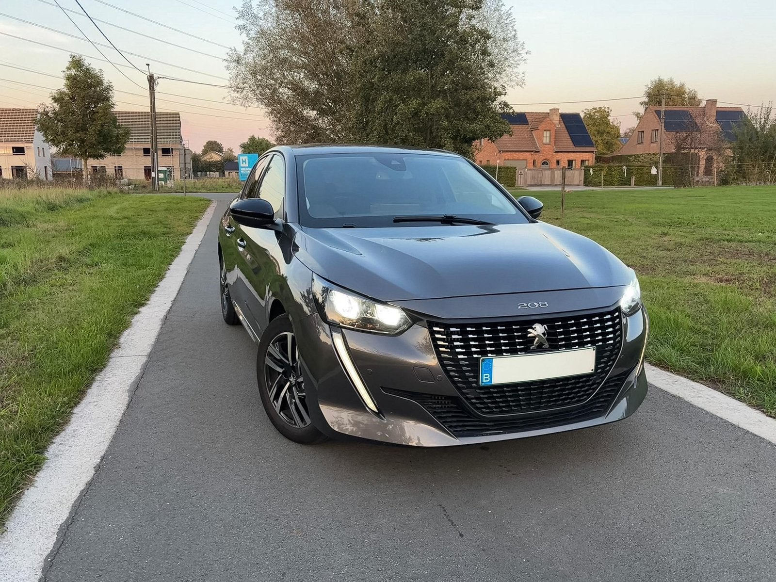 Peugeot 208️Promotion temporaire️réduction de prix, Argent ou Gris, Achat, Noir, 5 portes