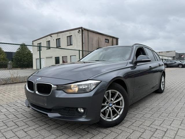 BMW 3-serie 318d Automaat Navi Leer Memory ONLY EXPORT, Auto's, BMW, 4 deurs, Achterwielaandrijving, 4 cilinders, 136 pk