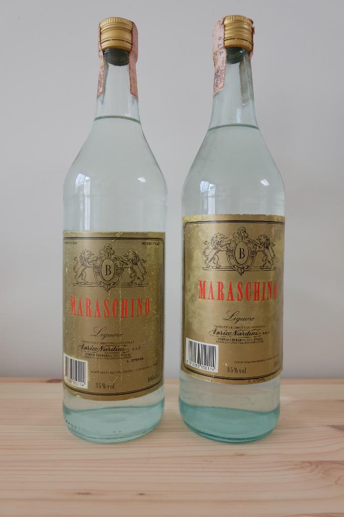 Nieuwe prijs - Vintage Nardini Maraschino 80's (x2 bottles), Collections, Vins, Neuf, Enlèvement ou Envoi, Pleine, Autres types