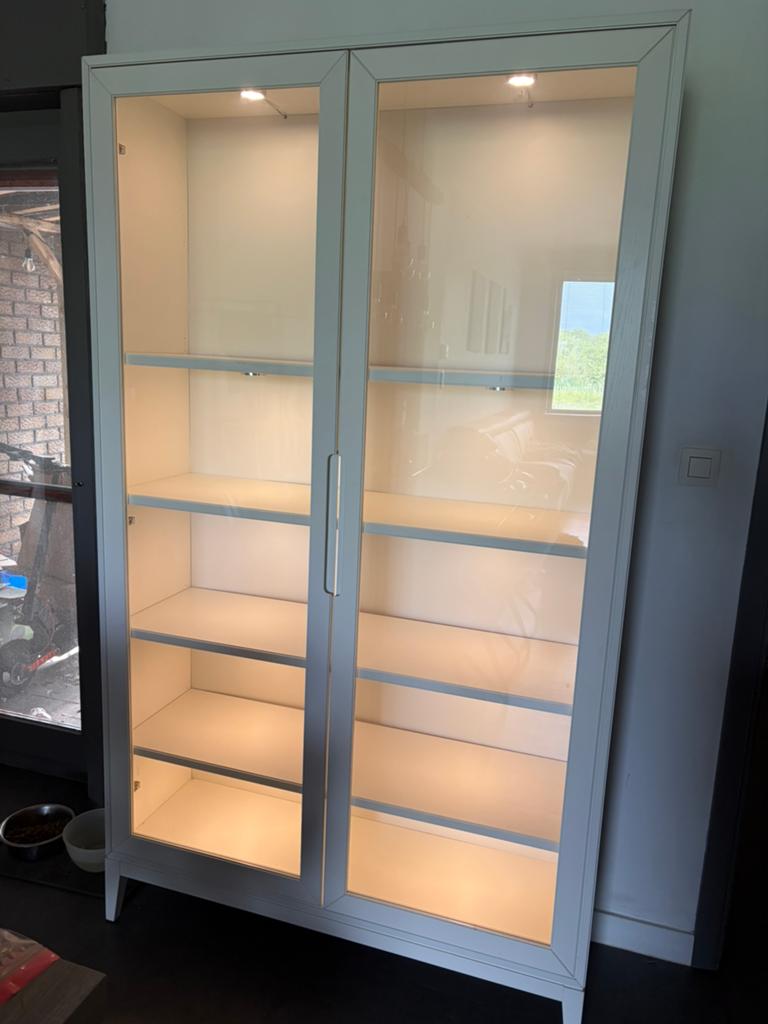 Ikea REGISSÖR Vitrinekast met ledverlichting, Enlèvement, Comme neuf