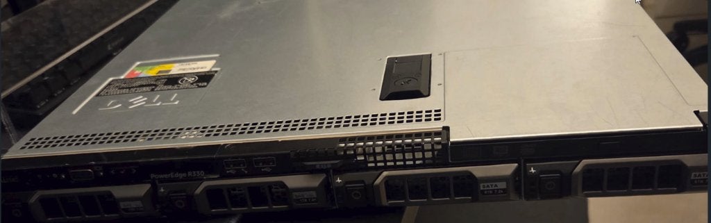 Dell PowerEdge R330 – Intel Xeon E3-1230 v5 - 16GB ECC DDR4, Informatique & Logiciels, Composants échangeables à chaud, Utilisé