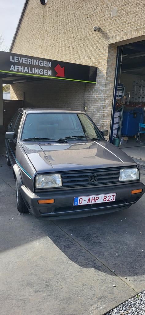 Volkswagen Jetta 1990 — 1.3 benzine — Oldtimer project, Auto's, Voorwielaandrijving, Stof, Handgeschakeld, Particulier