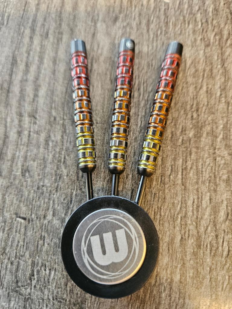 Winmau Flame darts 22 gram in goede staat, Ophalen of Verzenden, Flights
