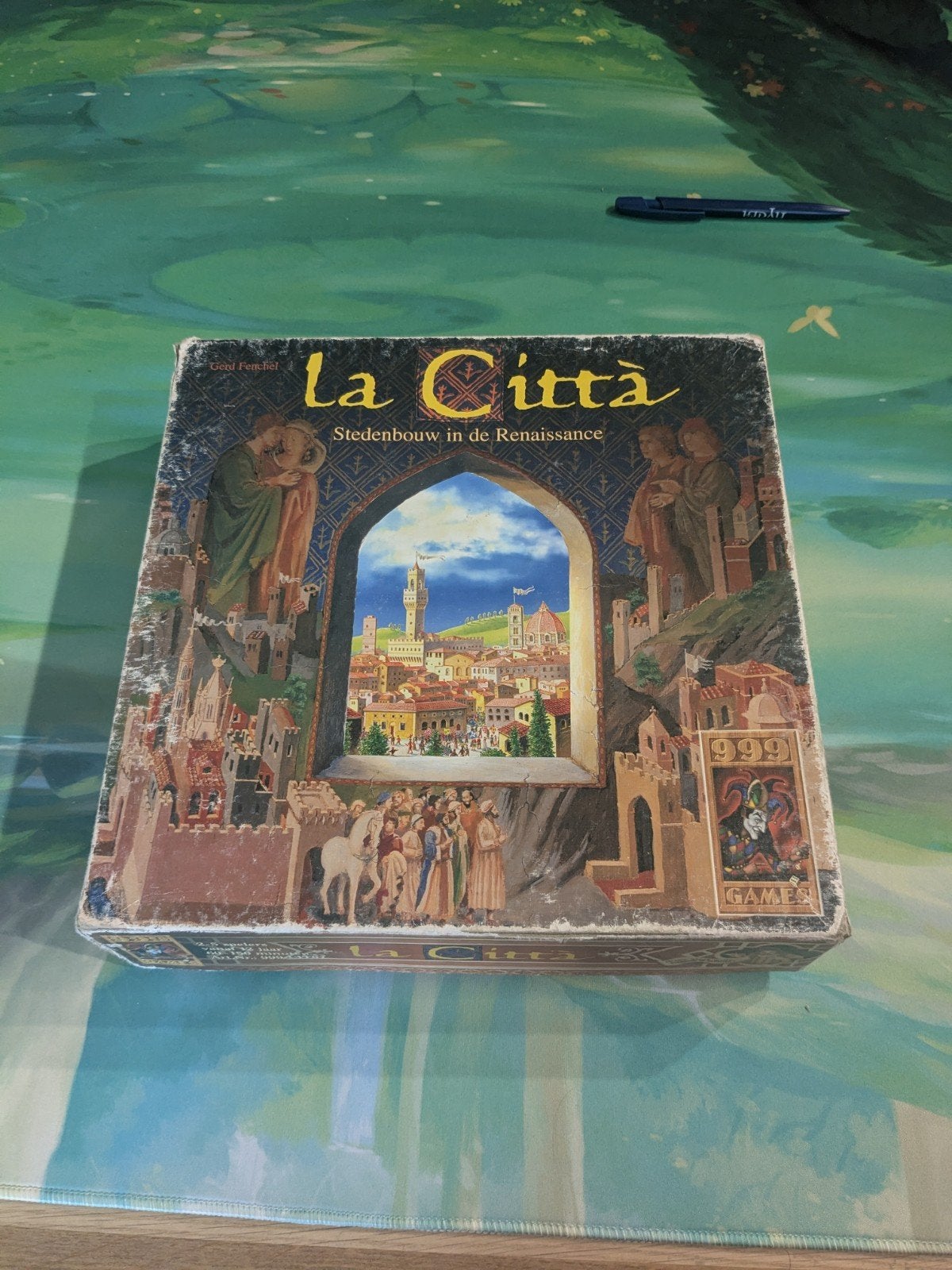 La citta (de doos heeft veel schade), Ophalen of Verzenden