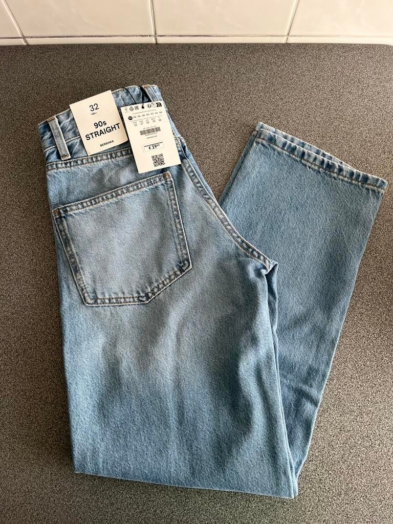 90s straight jeansbroek Bershka - maat 32, Ophalen of Verzenden, Nieuw, Blauw, W27 (confectie 34) of kleiner