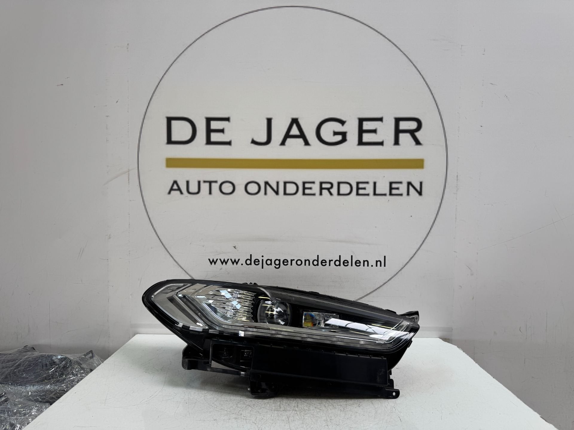 FORD MONDEO MK5 KOPLAMP RECHTS 89915888 ES73-13D154-AL, Auto-onderdelen, Gebruikt, Info@ford.com, Ford, Ford Motor Company