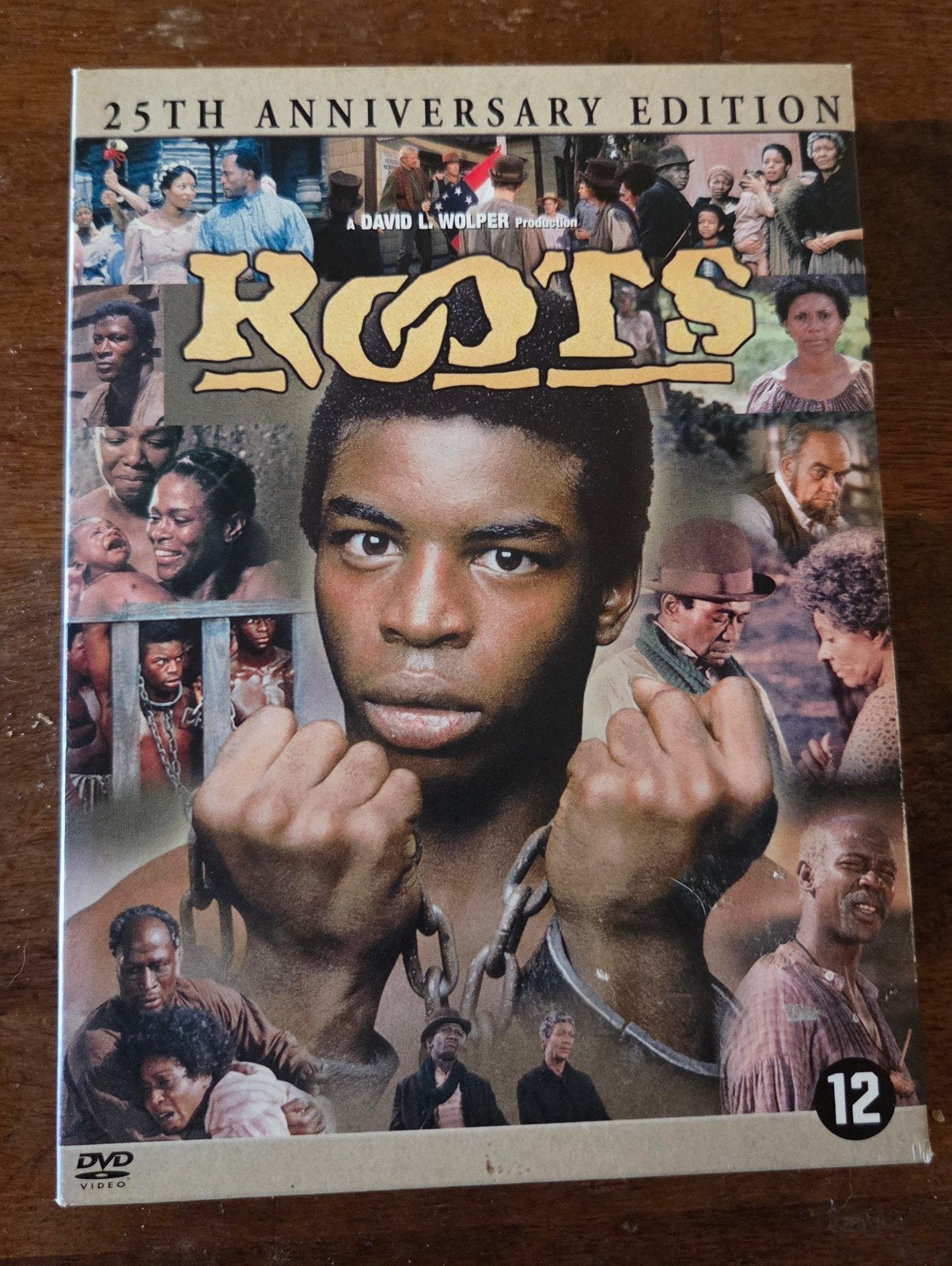 Roots: 25th Anniversary Edition  - DVD Boxset, Cd's en Dvd's, Dvd's | Tv en Series, Bonusmateriaal, Spaans, Duits, Ophalen of Verzenden
