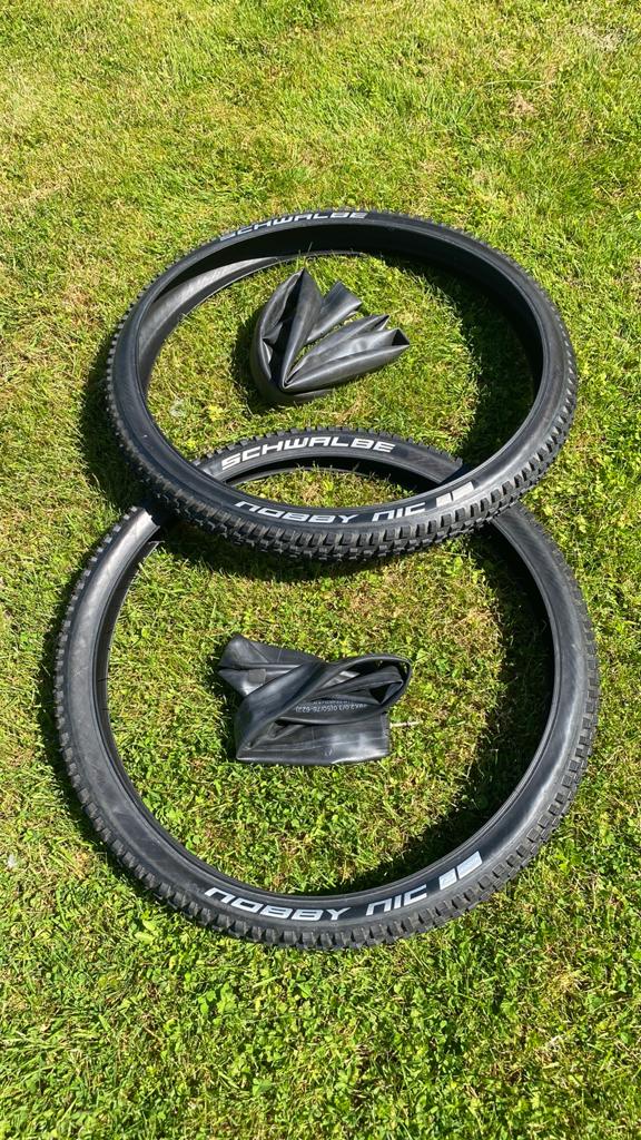 2 Schwalbe Nobby Nic Performance 29 x 2,60 cm avec tubes, Vélos & Vélomoteurs, Vélos Pièces, Enlèvement, Comme neuf