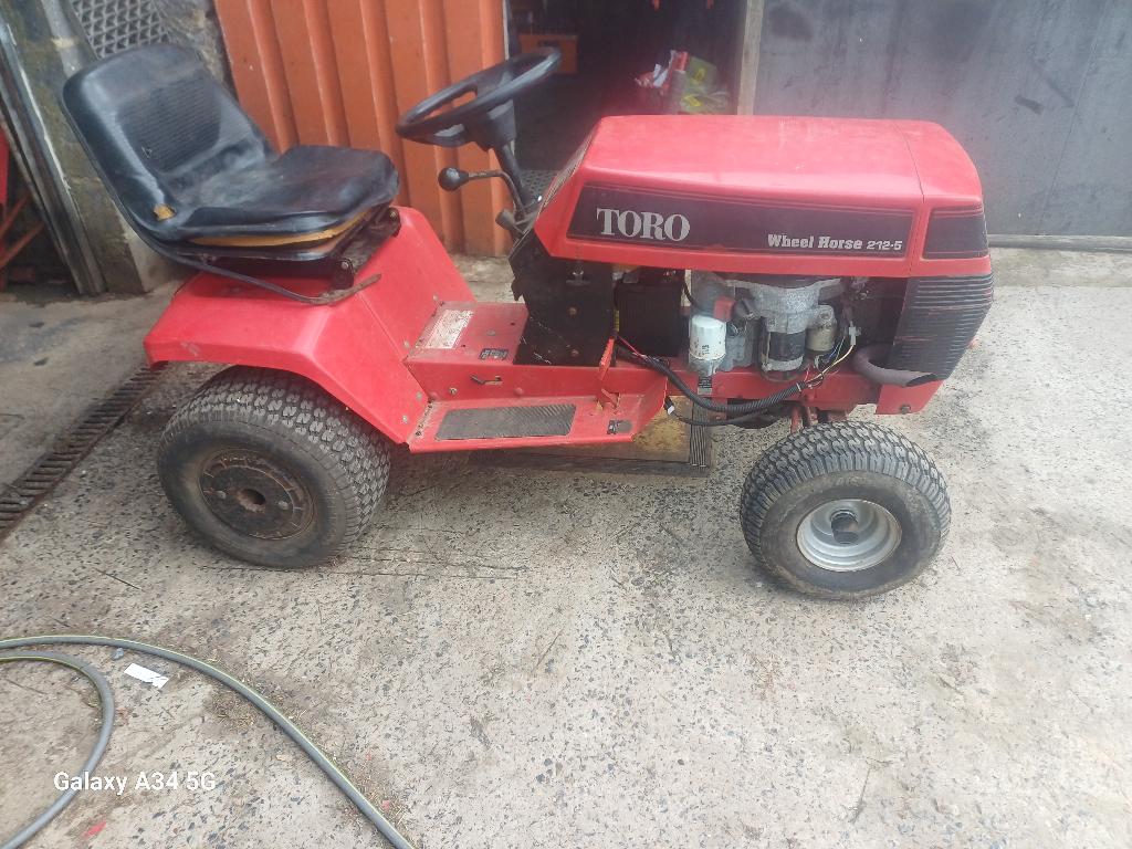 Toro wheel horse 212-5 gazontractor lees de advertentie, Tuin en Terras, Zitmaaiers, Ophalen, Gebruikt, Versnellingen, 90 tot 120 cm