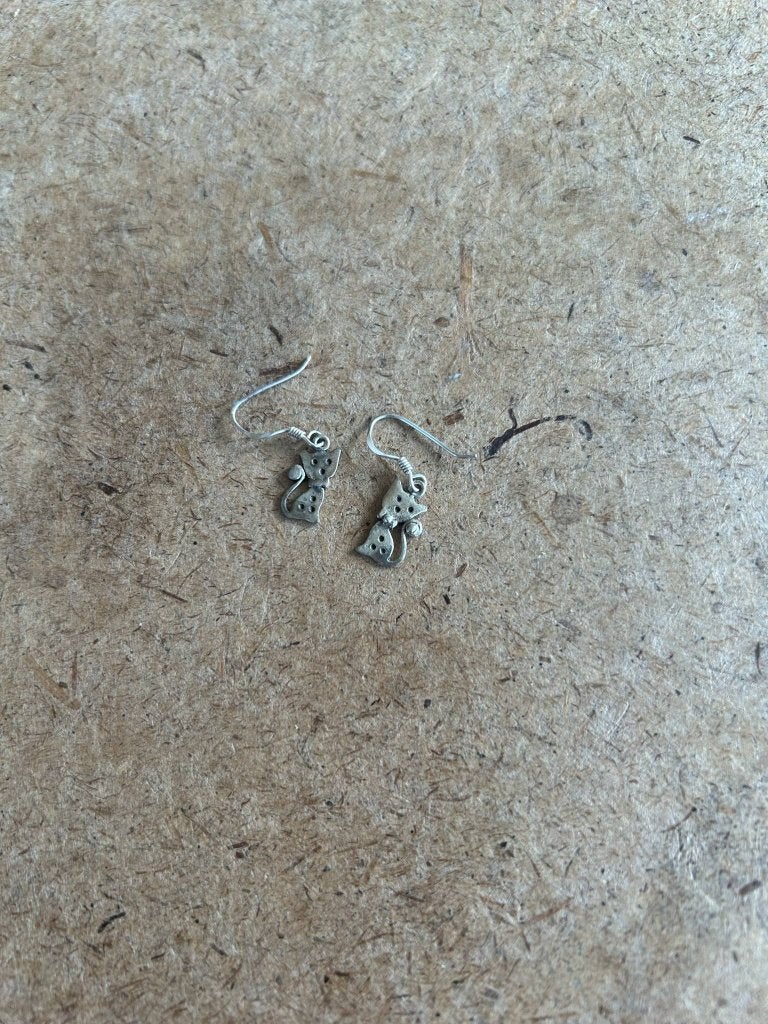 Boucle d’oreille avec chat, Handtassen en Accessoires, Oorbellen, Ophalen, Gebruikt, Overige kleuren, Hangers