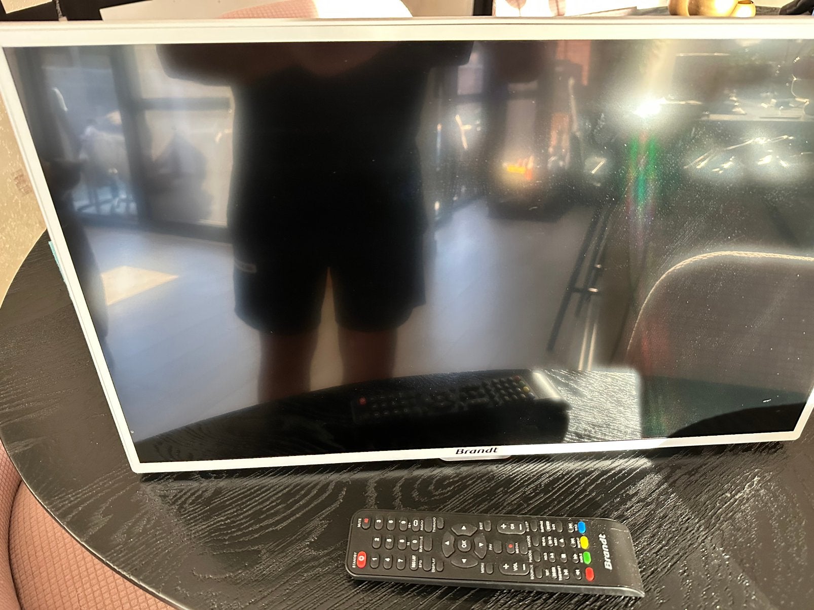 Tv met dvd ideaal voor camper of caravan, Ophalen, Gebruikt