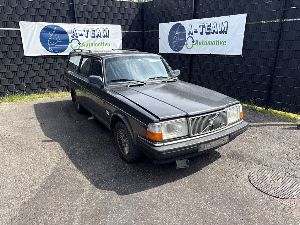 PARE-CHOCS AVANT 240 / 245 (|1372330|1246585|1372328|), Pare-chocs, Info@volvocars.com, Volvo Car Germany GmbH, Volvo