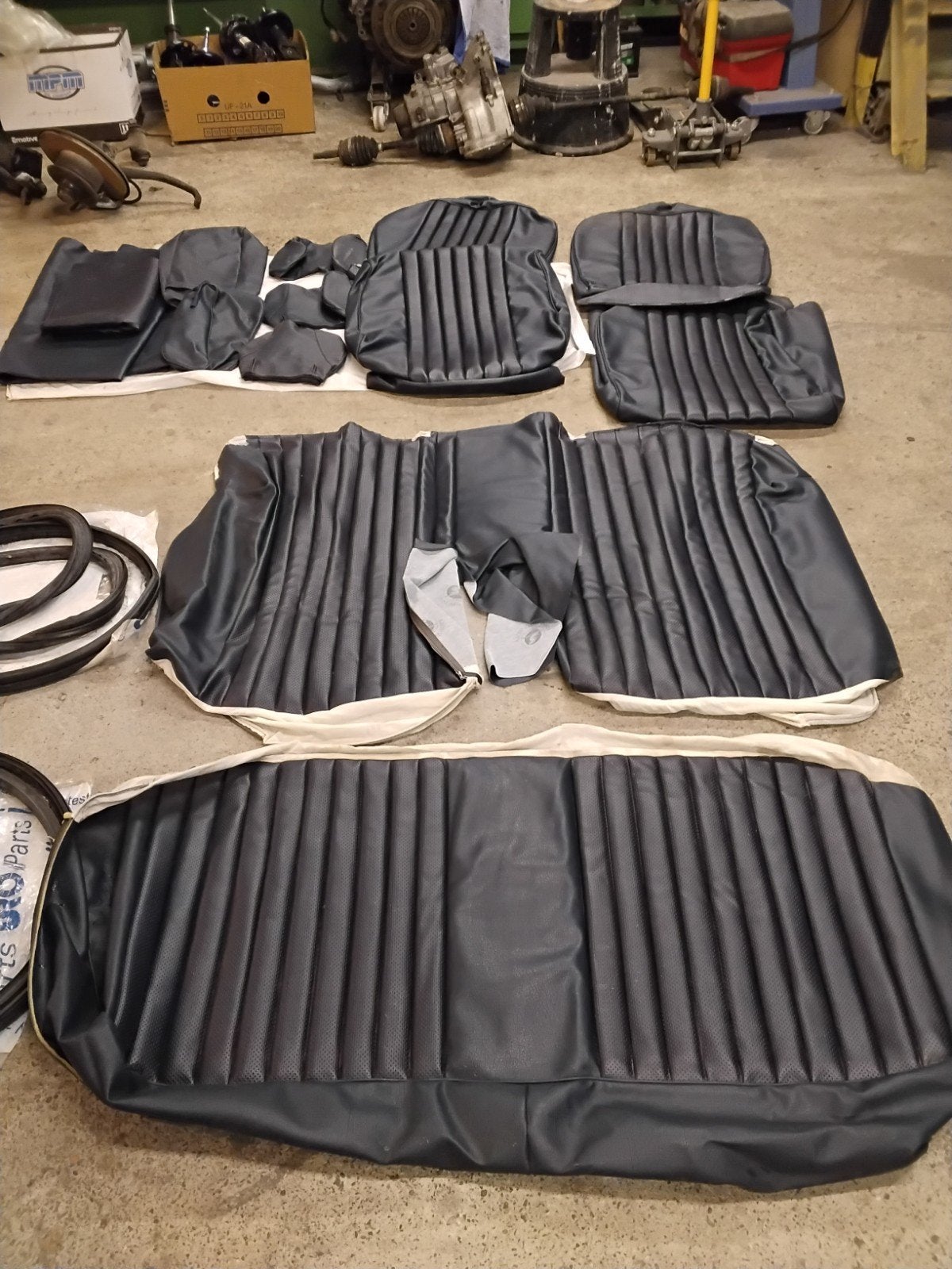 Zetelbekleding Mercedes W123 (blauw), Auto-onderdelen, Interieur en Bekleding, Ophalen