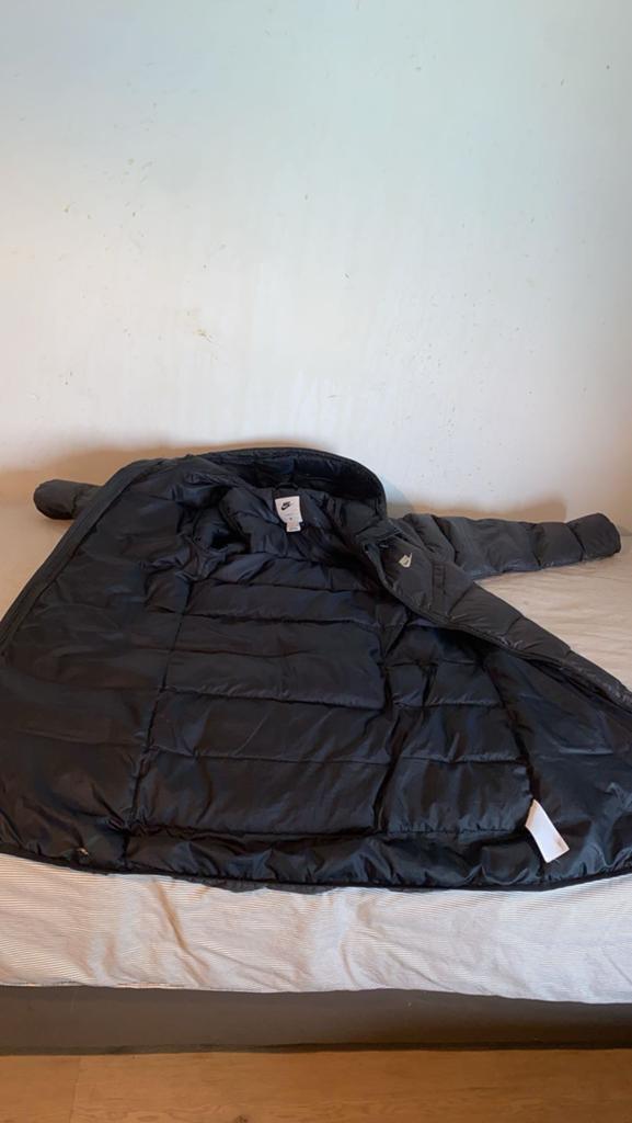 Nike jas, Ophalen, Zo goed als nieuw, Maat 46 (S) of kleiner, Zwart