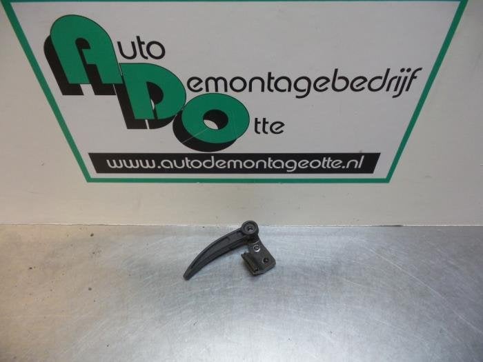 Motorkap hendel van een Volkswagen Fox (Fox 05-), Auto-onderdelen, Carrosserie, Volkswagen, Gebruikt, Ophalen of Verzenden