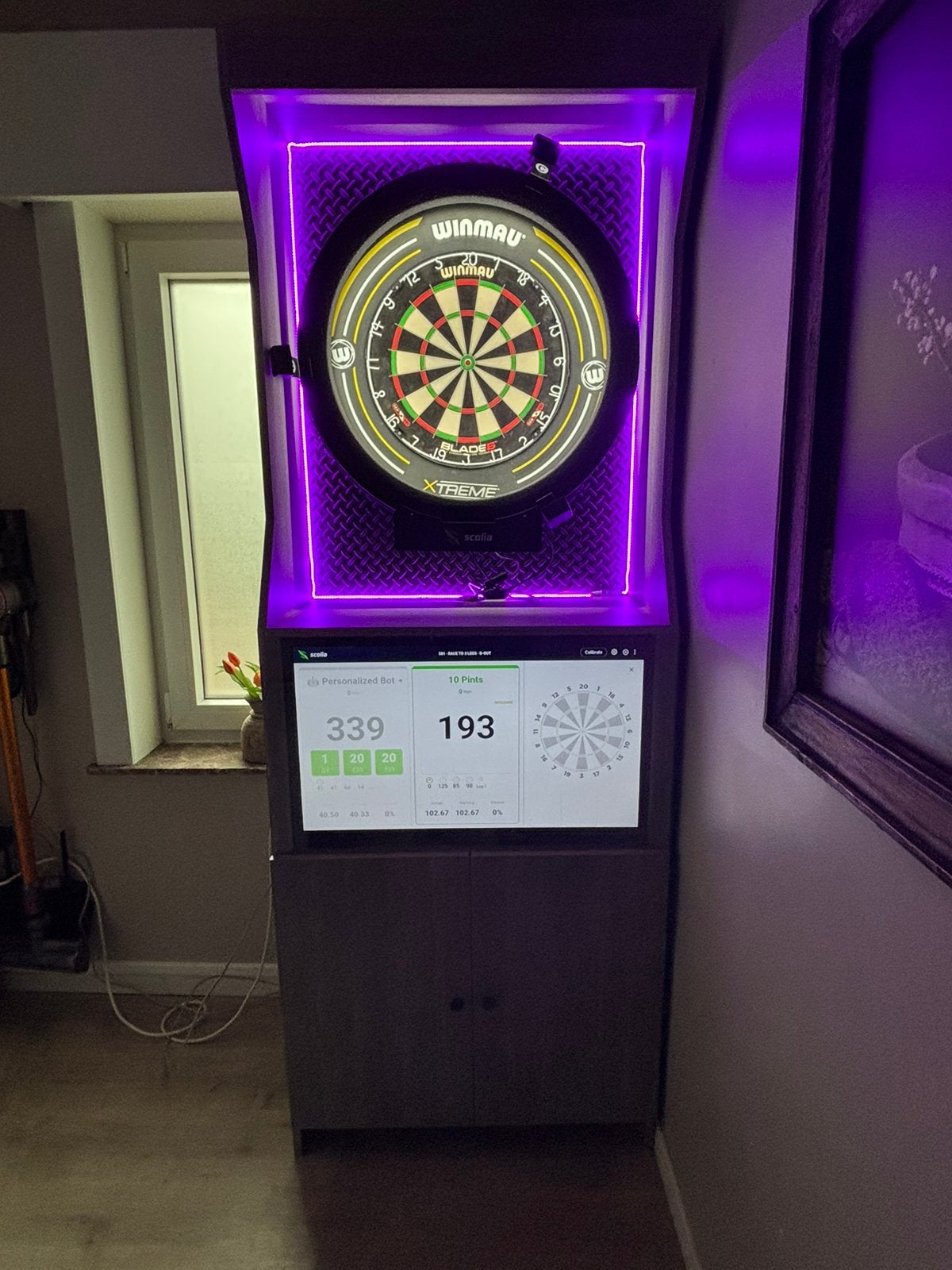 Zelfgemaakte dartkast met tv en scolia home eerste generatie, Sport en Fitness, Ophalen, Gebruikt