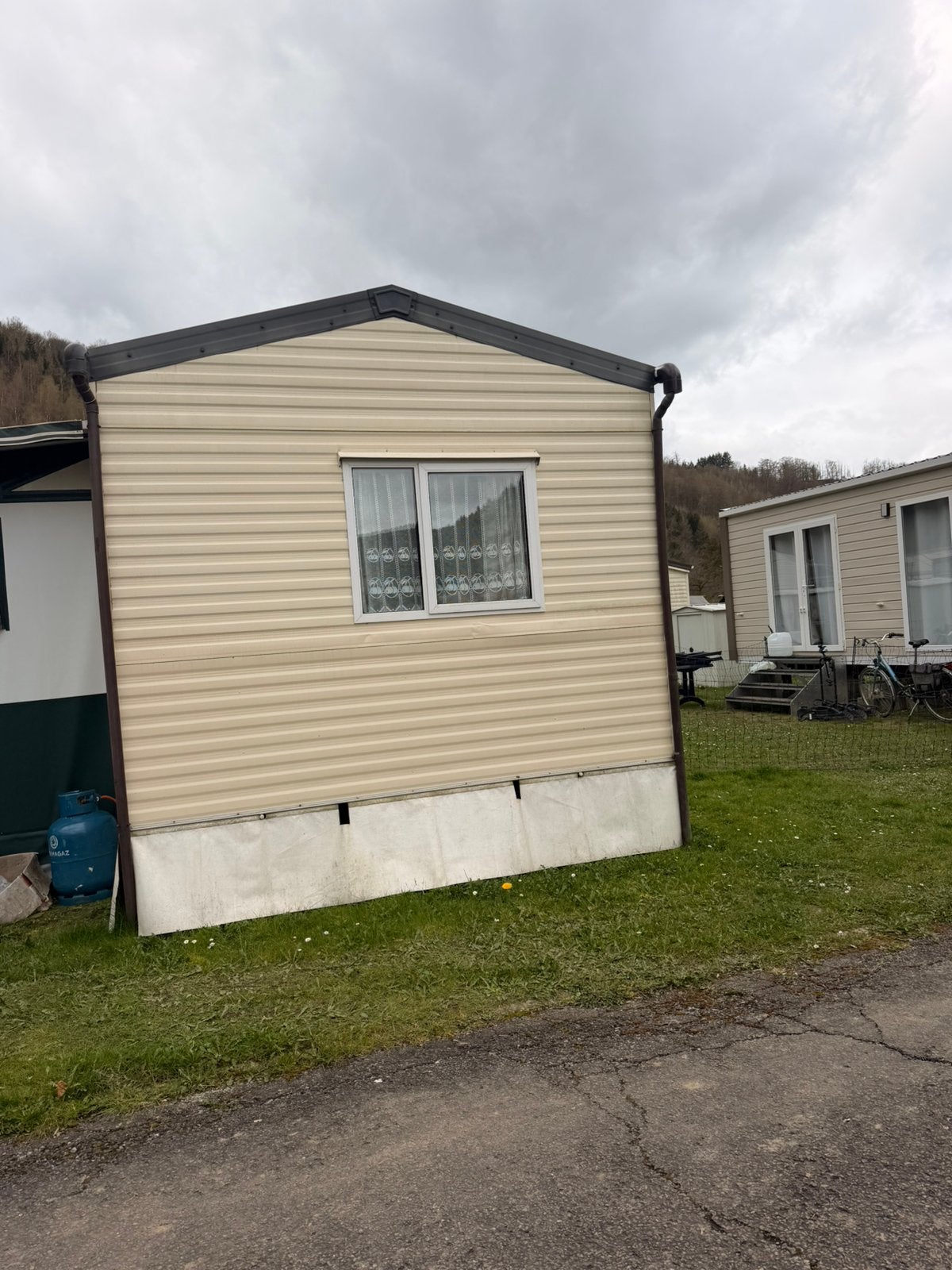 Stacaravan la roche, Caravans en Kamperen, Caravans, Particulier, Douche, Ophalen