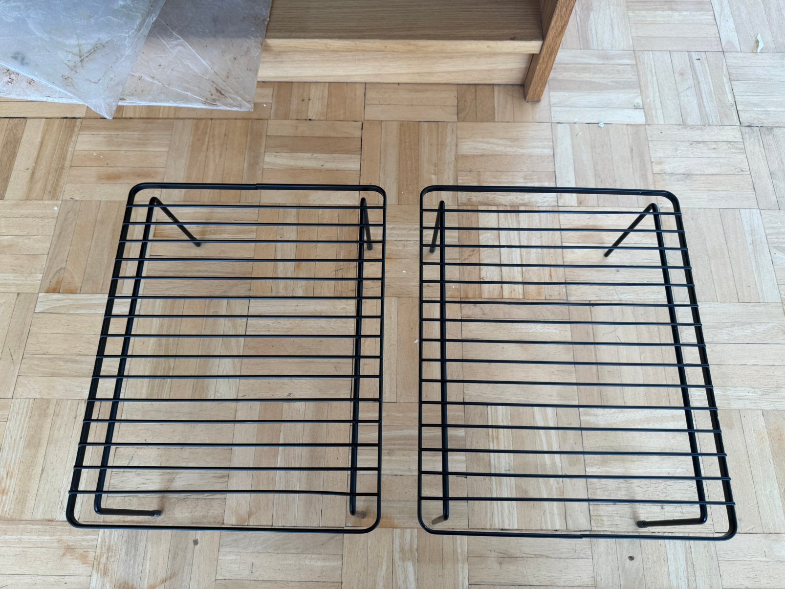 Planken te koop in Lot, Ophalen, Zo goed als nieuw, Zwart, Metaal