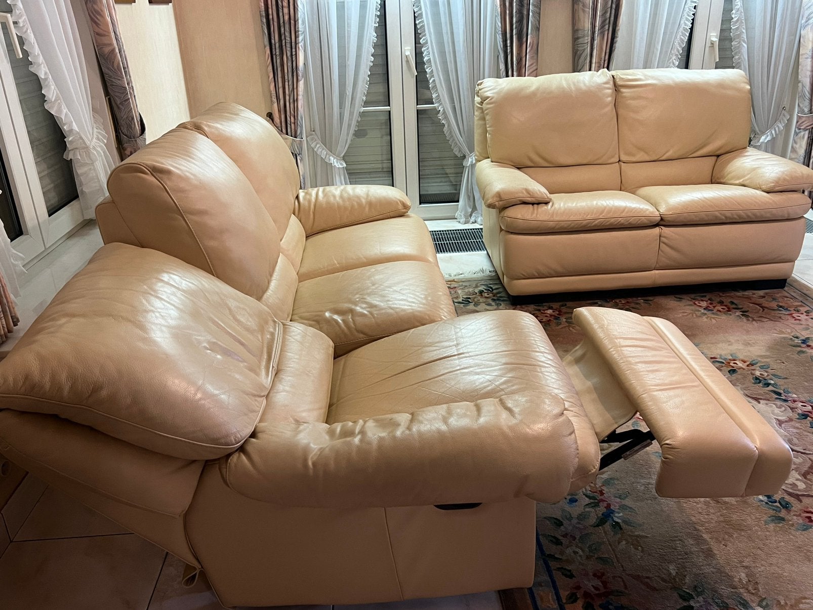 Wit lederen comfortabele salon: 3-zit (met 2 relax) +3-zit, Enlèvement, Comme neuf