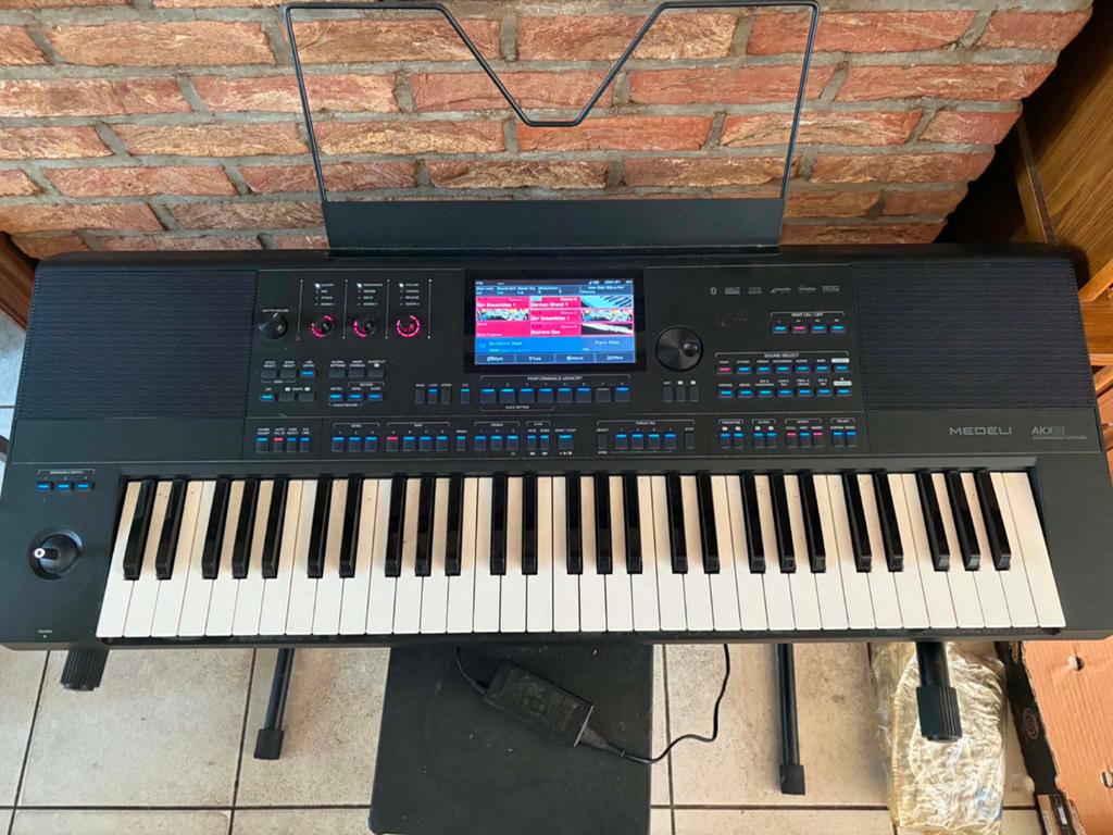 Akx10 piano, Muziek en Instrumenten, Keyboards, Ophalen, Gebruikt, Overige merken