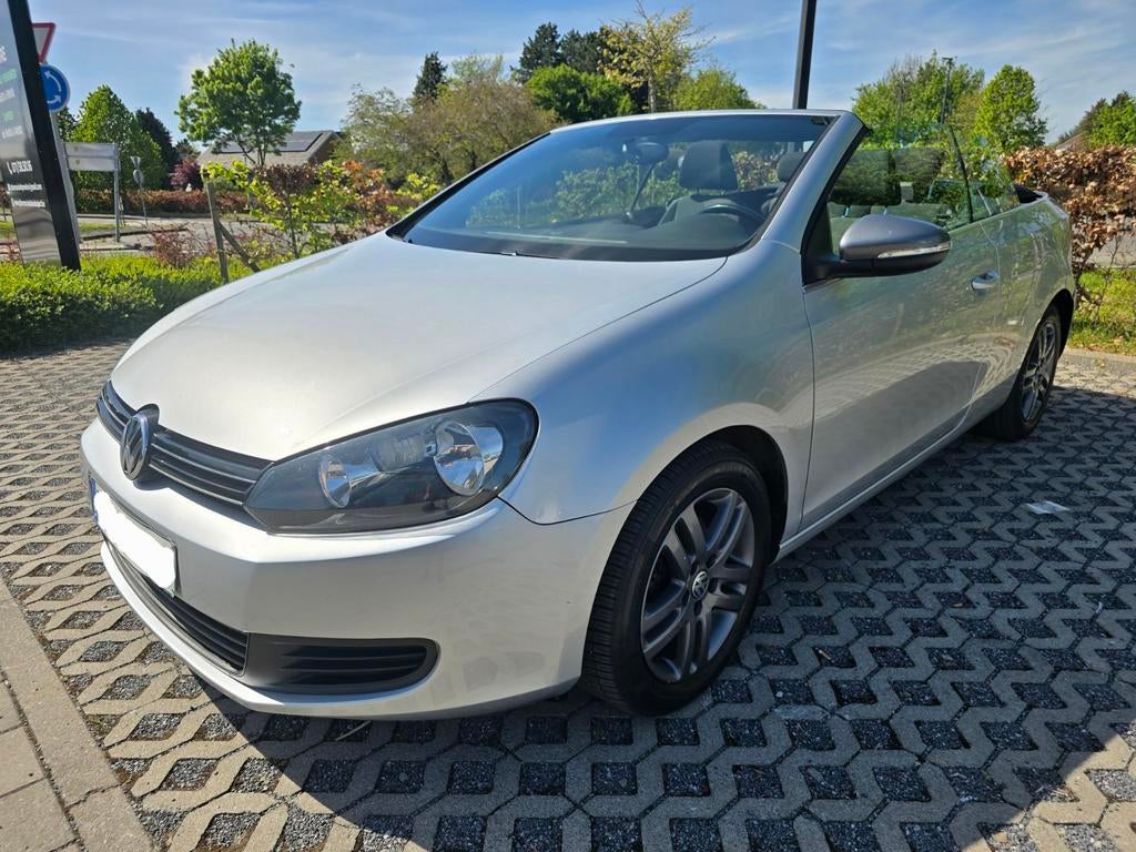 VW GOLF Cabrio 1.6 TDi 130.000km Bluemotion Clim Ja  Euro5✅️, Auto's, Voorwielaandrijving, Euro 5, Stof, Zwart