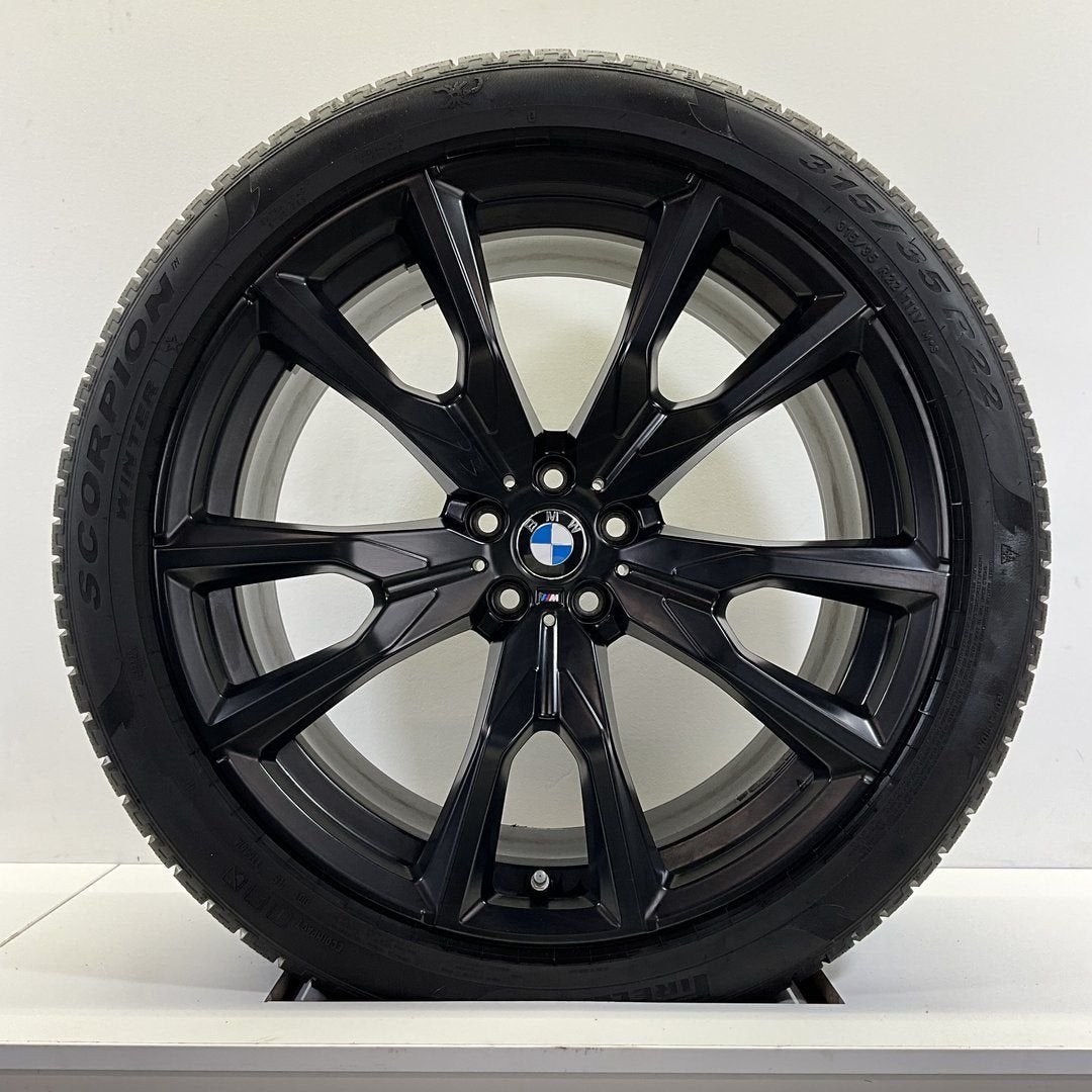 22’’ BMW X7 G07 BREEDSET VELGEN WINTERBANDEN ORIG TPMS 755M*, Pneus et Jantes, Pneus hiver, Véhicule de tourisme, 275 mm