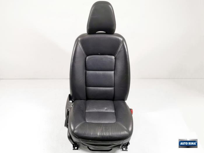 Siège droit d'un Volvo V70, Autos : Pièces & Accessoires, Habitacle & Garnissage, Volvo, Utilisé, 3 mois de garantie, Enlèvement ou Envoi