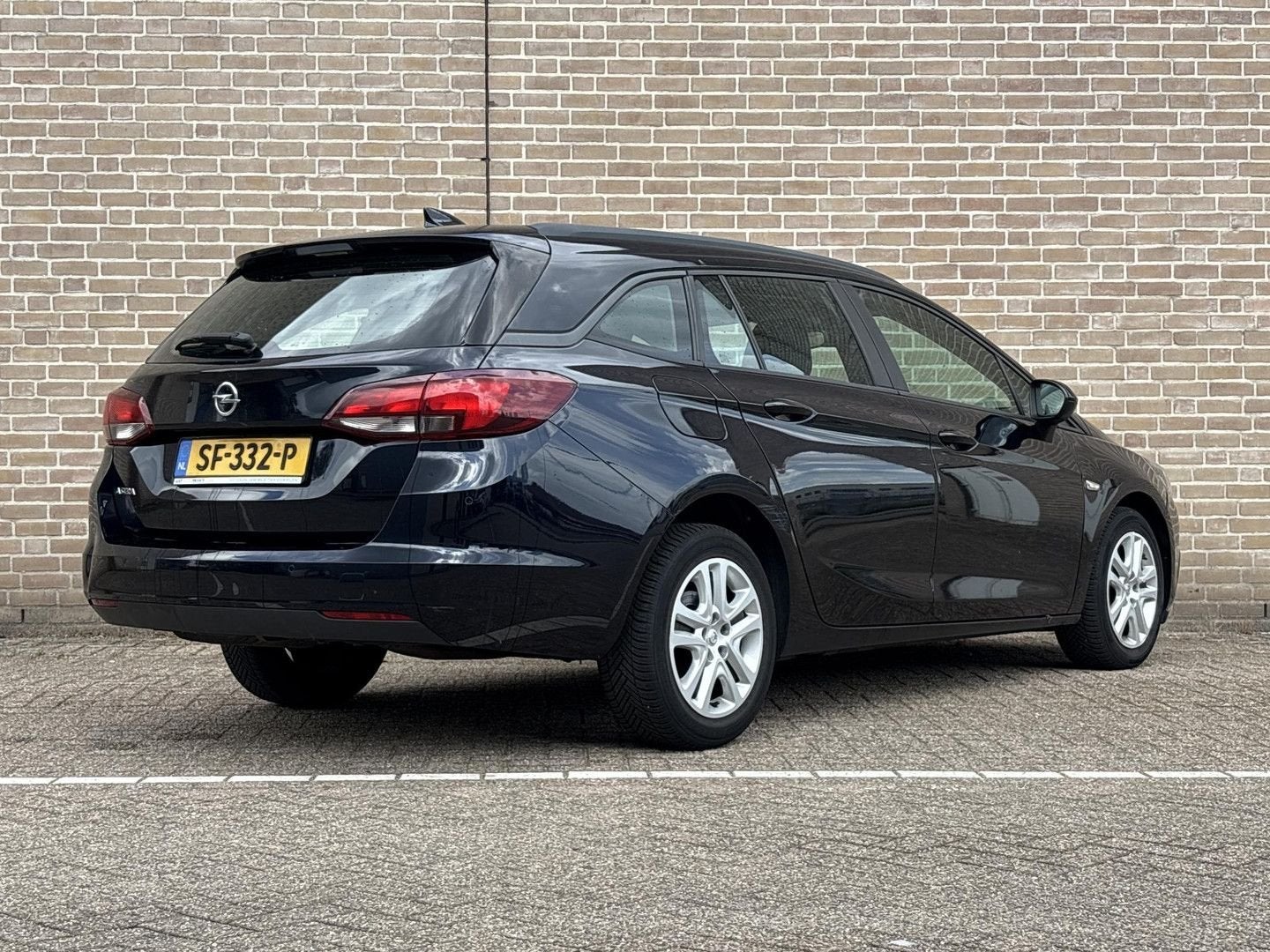 Opel Astra Sports Tourer 1.0 Online Edition | € 4.550,- NETT, Achat, Entreprise, Noir, Break