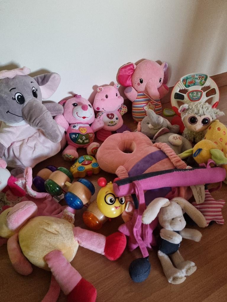 Babypakket meisje speelgoed, vtech speelpuppy, knuffels,.., Kinderen en Baby's, Ophalen, Gebruikt, 0 tot 6 maanden