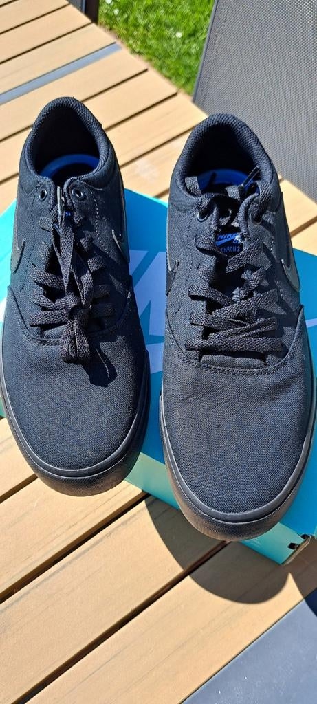 Nike SB taille 43 neuve, Enlèvement