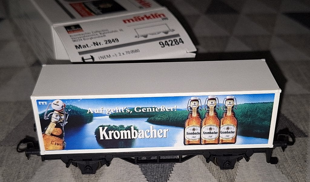 Märklin HO 94284 containerwagon van de DB "Krombacher", Ophalen of Verzenden, Zo goed als nieuw, Wagon, Märklin