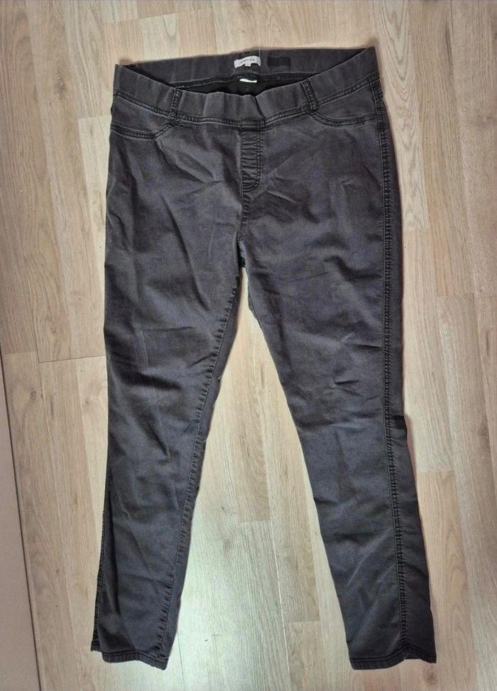 Jegging Confort Paprika - Gris Anthracite / Noir Délavé T5 5, Kleding | Dames, Broeken en Pantalons, Ophalen of Verzenden, Zwart